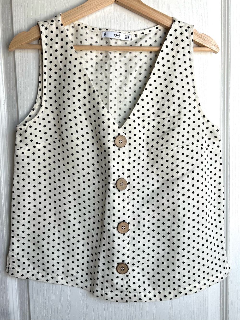 Mango Cream Polka Dot Button-Front V-Neck Sleeveless Top